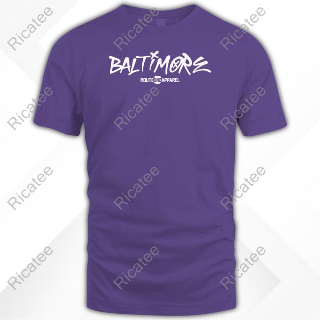 Taylor Swift In A Ravens Shirts
